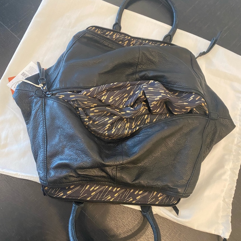 ✨Liebeskind Ninja Black Vintage✨NWT - Picture 4 of 16